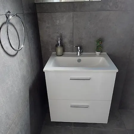 Eleantre Apartment Paphos