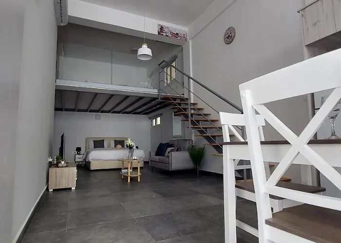 Eleantre * Πάφος